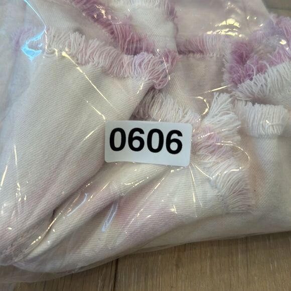 MID RISE 4" SHORT // FRAY HEM joe’s jeans tie-dye - Picture 5 of 5